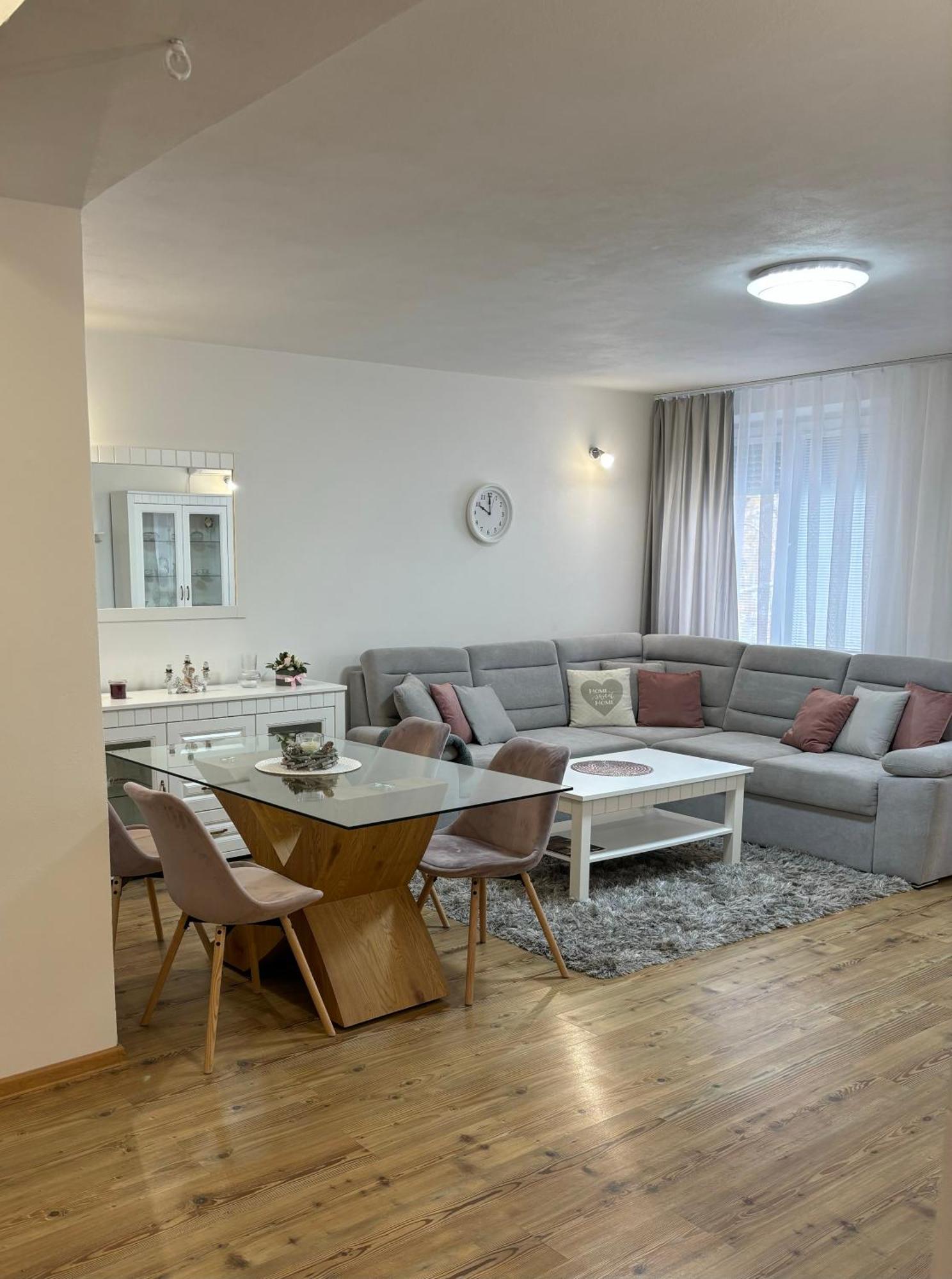 City Heart Luxury Apartment Nové Zámky 외부 사진